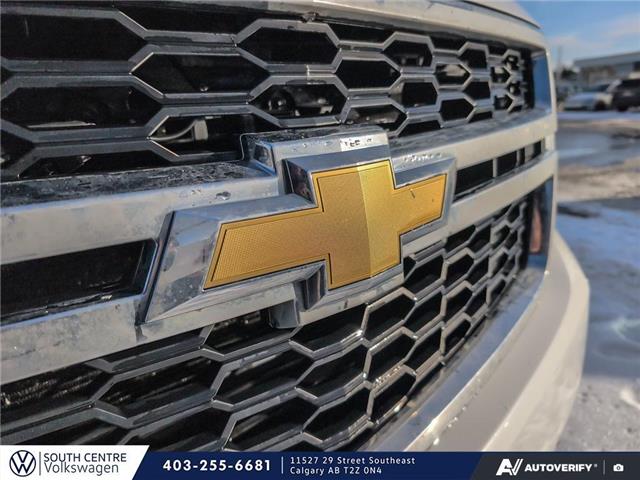 2015 Chevrolet Tahoe LS (Stk: ST-268A) in Calgary - Image 9 of 23 2015 Chevrolet Tahoe LS (Stk: ST-268A) in Calgary - Image 9 of 23