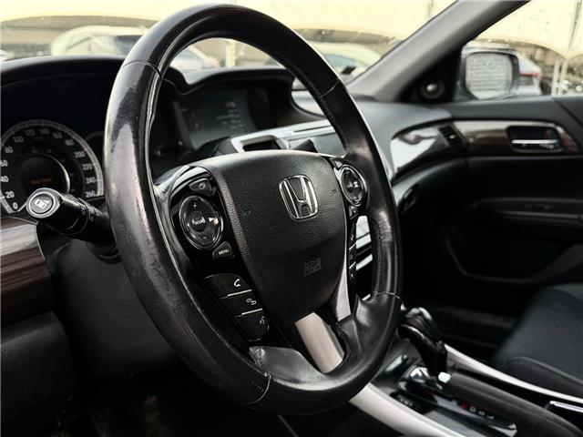2016 Honda Accord Touring (Stk: 260083C) in Calgary - Image 5 of 18