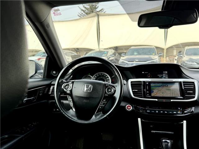 2016 Honda Accord Touring (Stk: 260083C) in Calgary - Image 10 of 18