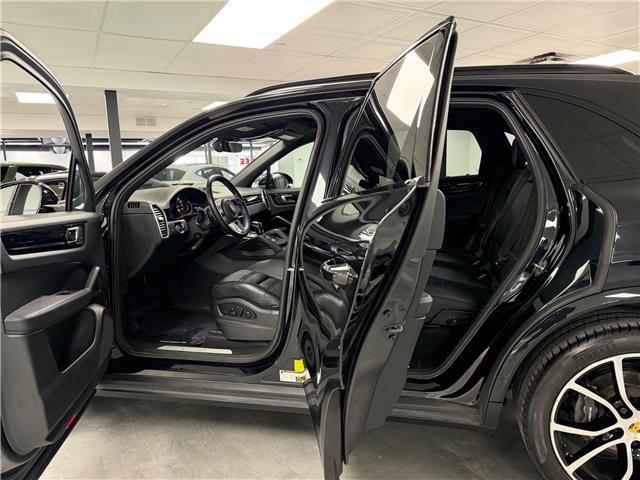 2022 Porsche Cayenne Base (Stk: A9175) in Saint-Eustache - Image 9 of 30