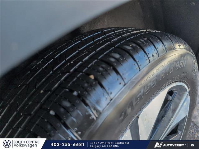 2025 Volkswagen Taos Comfortline (Stk: ST-053A) in Calgary - Image 7 of 20