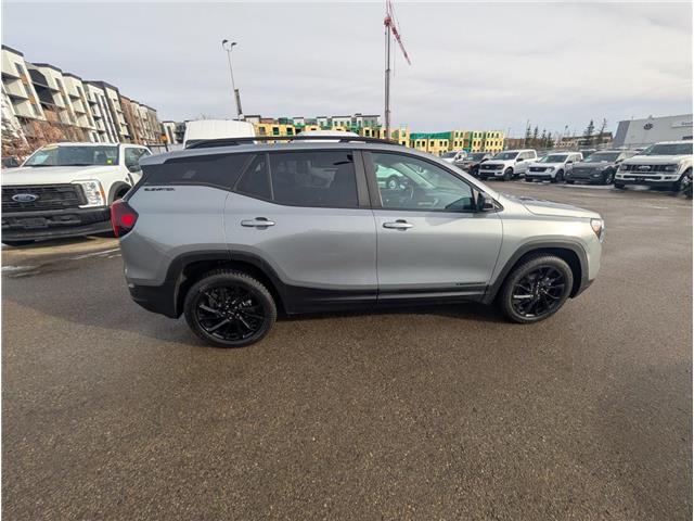 2023 GMC Terrain SLE (Stk: 19428) in Calgary - Image 7 of 26