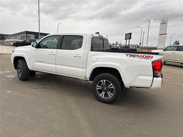 2017 Toyota Tacoma  (Stk: X070349W) in Cranbrook - Image 3 of 19