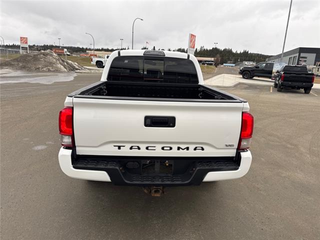 2017 Toyota Tacoma  (Stk: X070349W) in Cranbrook - Image 4 of 19