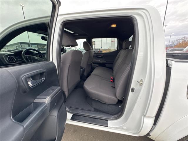 2017 Toyota Tacoma  (Stk: X070349W) in Cranbrook - Image 12 of 19