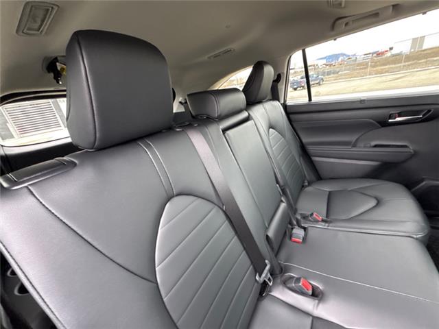 2026 Toyota Highlander Hybrid XLE (Stk: S696973) in Cranbrook - Image 12 of 21