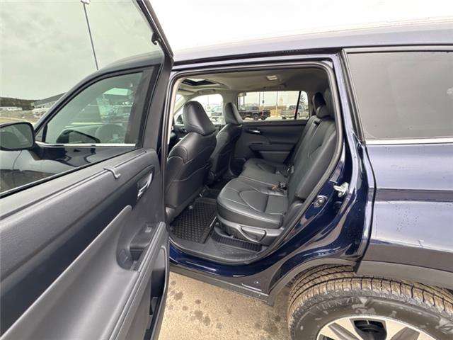 2026 Toyota Highlander Hybrid XLE (Stk: S696973) in Cranbrook - Image 13 of 21