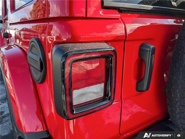 2021 Jeep Wrangler Unlimited Sahara (Stk: P7300) in Oakville - Image 11 of 25