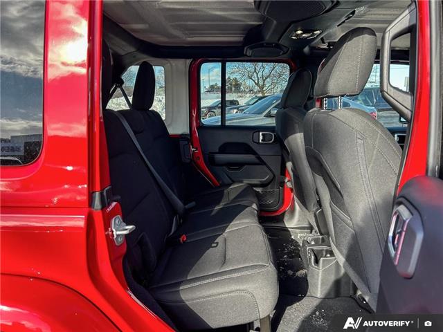 2021 Jeep Wrangler Unlimited Sahara (Stk: P7300) in Oakville - Image 23 of 25