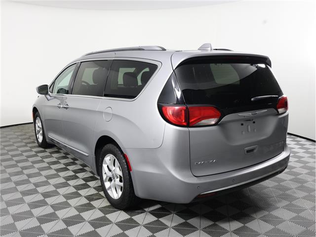 2017 Chrysler Pacifica Touring-L Plus (Stk: A20653) in Calgary - Image 8 of 22