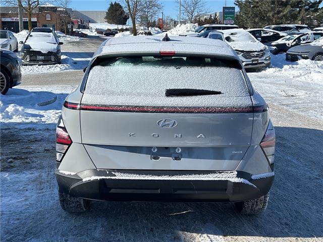 2024 Hyundai Kona 2.0L Essential (Stk: 26T1490A) in Aurora - Image 5 of 8