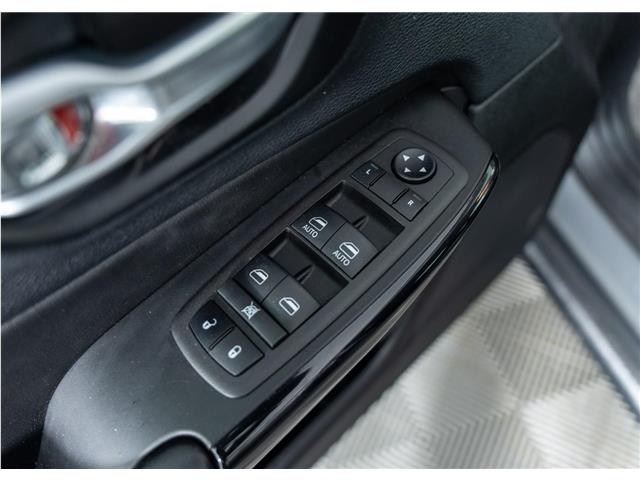 2022 Jeep Cherokee Altitude (Stk: TT-064A) in Calgary - Image 12 of 25