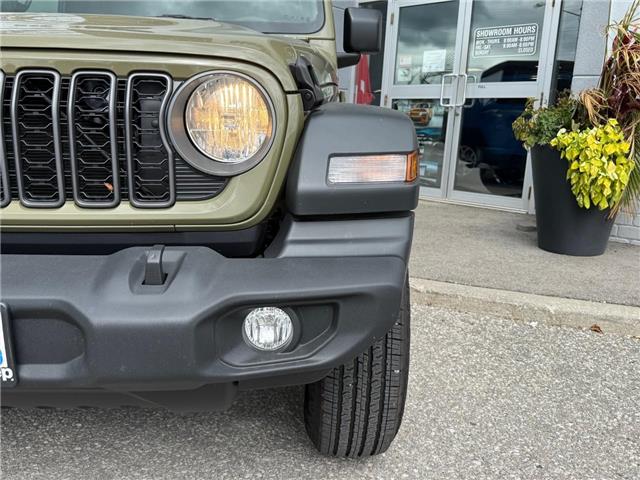 2025 Jeep Wrangler Sport (Stk: W22840) in Newmarket - Image 4 of 12