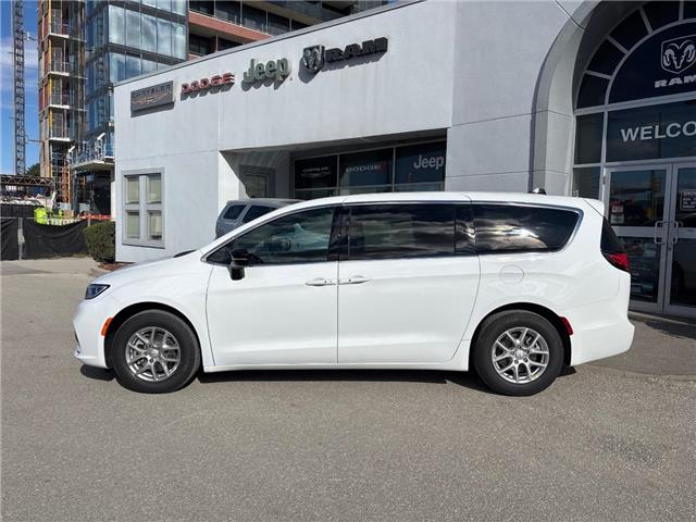 2026 Chrysler Pacifica Select (Stk: P22973) in Newmarket - Image 4 of 14