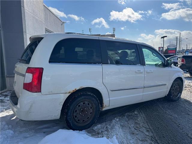 2013 Chrysler Town & Country Touring (Stk: 28303T) in Newmarket - Image 2 of 12