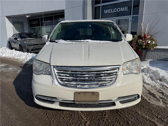 2013 Chrysler Town & Country Touring (Stk: 28303T) in Newmarket - Image 7 of 12