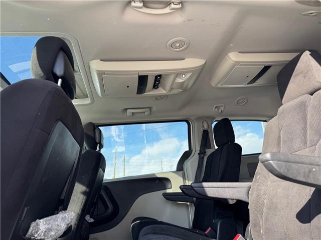 2013 Chrysler Town & Country Touring (Stk: 28303T) in Newmarket - Image 12 of 12