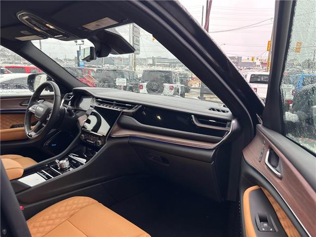 2025 Jeep Grand Cherokee Summit (Stk: H23023) in Newmarket - Image 10 of 14