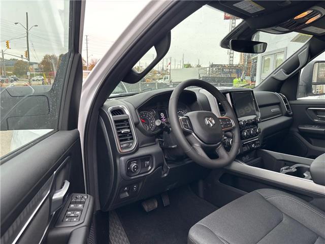 2025 RAM 1500 Big Horn (Stk: T22971) in Newmarket - Image 9 of 13