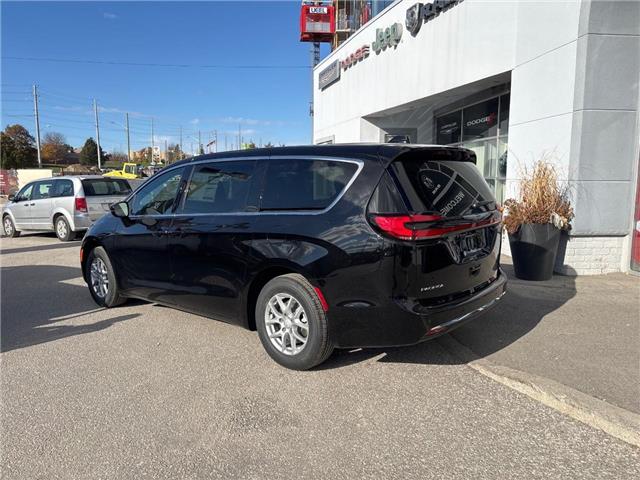 2026 Chrysler Pacifica Select (Stk: P22969) in Newmarket - Image 5 of 14