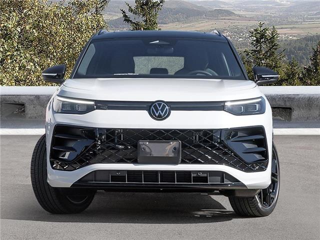 2026 Volkswagen Tiguan Comfortline R-Line Black Edition (Stk: TT056724) in Vancouver - Image 2 of 23