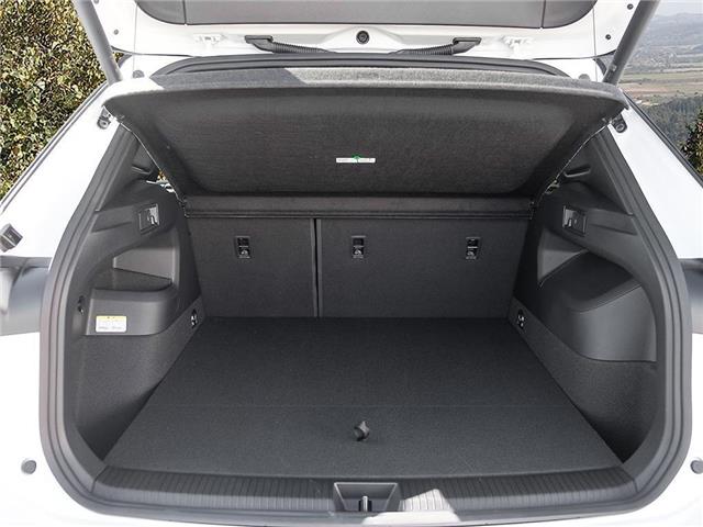 2026 Volkswagen Tiguan Comfortline R-Line Black Edition (Stk: TT056724) in Vancouver - Image 7 of 23