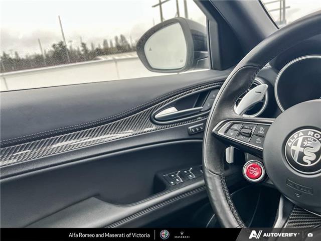 2022 Alfa Romeo Stelvio Quadrifoglio (Stk: 912181) in Victoria - Image 16 of 24