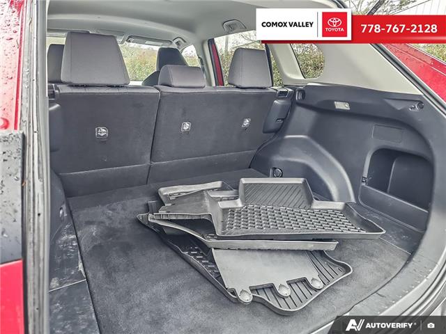 2019 Toyota RAV4 LE (Stk: SR631417A) in Courtenay - Image 12 of 25