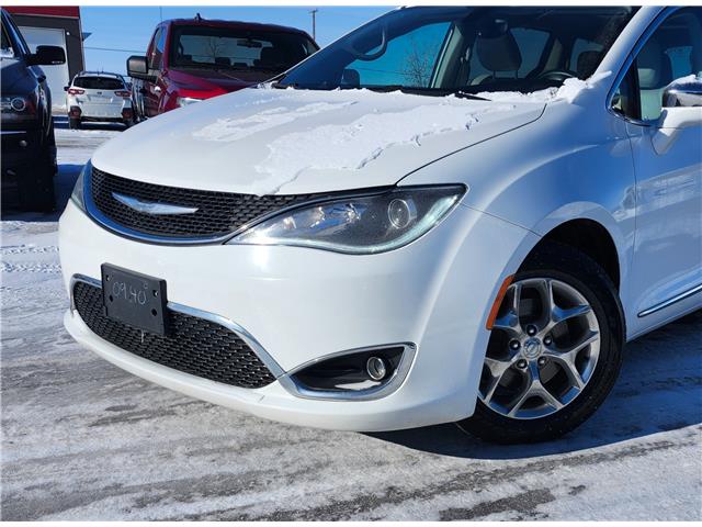 2017 Chrysler Pacifica Limited (Stk: JB26001) in Brandon - Image 2 of 23