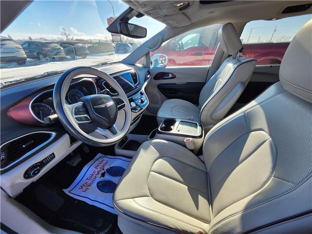 2017 Chrysler Pacifica Limited (Stk: JB26001) in Brandon - Image 9 of 23
