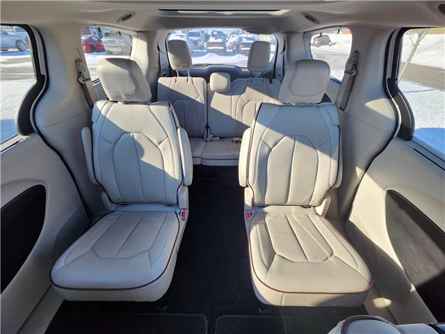 2017 Chrysler Pacifica Limited (Stk: JB26001) in Brandon - Image 15 of 23