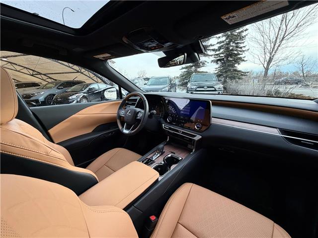 2025 Lexus RX 350 Base (Stk: 260264AA) in Calgary - Image 9 of 19