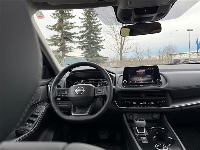 2025 Nissan Rogue Midnight Edition (Stk: 260264AB) in Calgary - Image 10 of 18