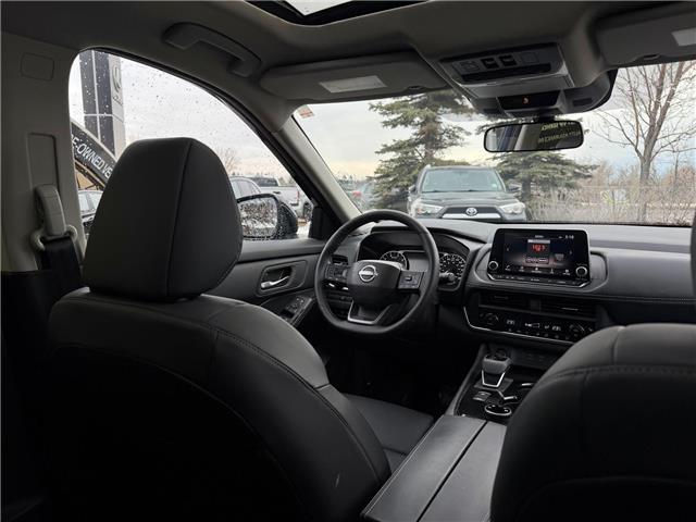 2025 Nissan Rogue Midnight Edition (Stk: 260264AB) in Calgary - Image 17 of 18