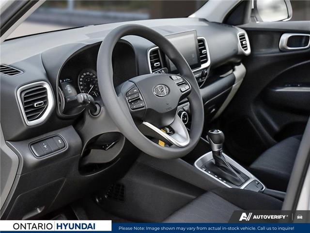 2025 Hyundai Venue ESSENTIAL (Stk: 7-1643) in Whitby - Image 12 of 22