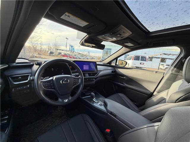 2025 Lexus UX 300h Base (Stk: 260338A) in Calgary - Image 7 of 18