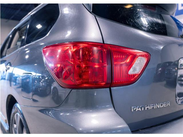 2017 Nissan Pathfinder Platinum (Stk: RE68758) in Calgary - Image 7 of 20