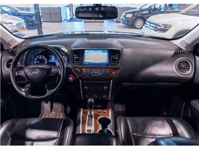 2017 Nissan Pathfinder Platinum (Stk: RE68758) in Calgary - Image 17 of 20