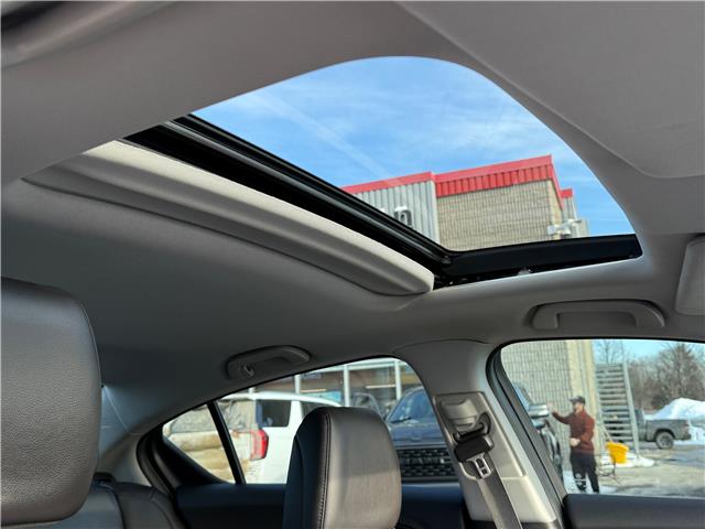 2017 Acura ILX (Stk: W9342) in Uxbridge - Image 13 of 22 2017 Acura ILX (Stk: W9342) in Uxbridge - Image 13 of 22