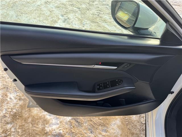 2019 Mazda Mazda3 GS (Stk: 2601002) in Waterloo - Image 9 of 19