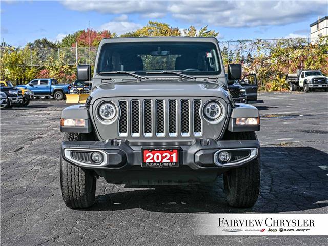 2021 Jeep Wrangler Unlimited Sahara (Stk: U21362) in Burlington - Image 2 of 31