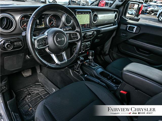 2021 Jeep Wrangler Unlimited Sahara (Stk: U21362) in Burlington - Image 14 of 31