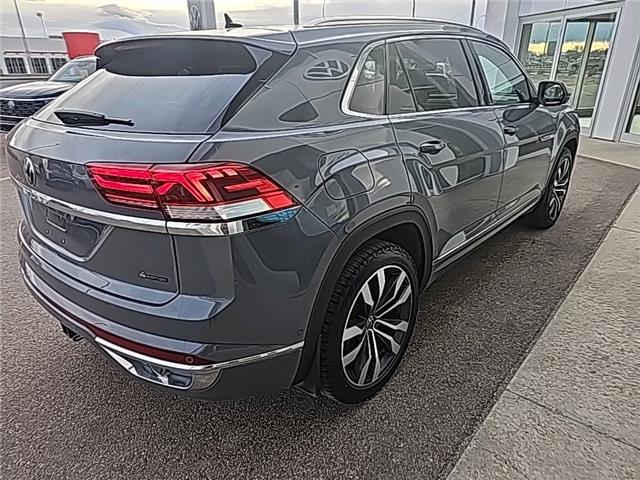 2023 Volkswagen Atlas Cross Sport 3.6 FSI Execline (Stk: U1394) in Lethbridge - Image 5 of 26