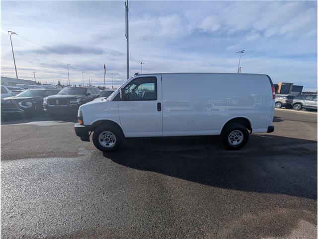 2024 GMC Savana 2500 Work Van (Stk: 19422) in Calgary - Image 2 of 20