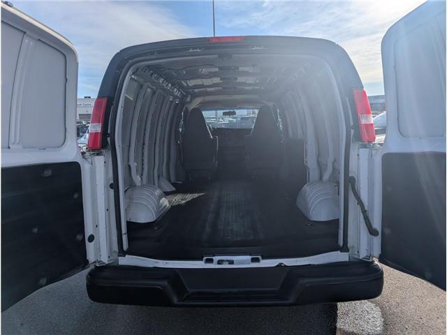 2024 GMC Savana 2500 Work Van (Stk: 19422) in Calgary - Image 5 of 20