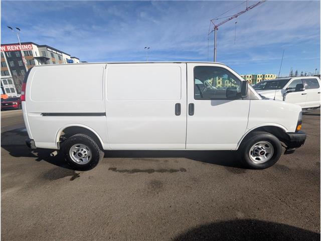 2024 GMC Savana 2500 Work Van (Stk: 19422) in Calgary - Image 7 of 20