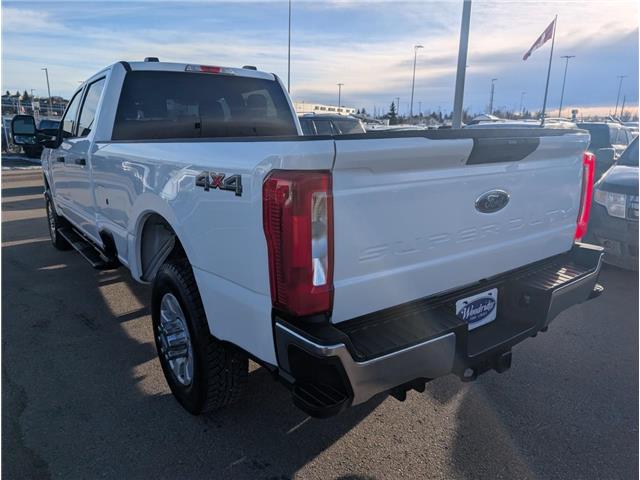 2024 Ford F-350 XLT (Stk: 19427) in Calgary - Image 3 of 24