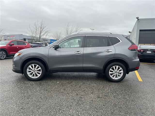 2018 Nissan Rogue SV (Stk: 685829J) in Surrey - Image 2 of 15
