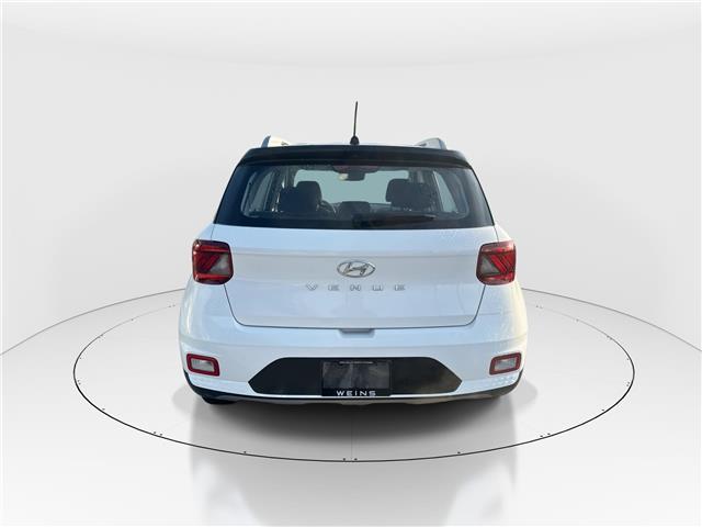 2025 Hyundai Venue Preferred w/Two-Tone (Stk: 16U101621) in Markham - Image 7 of 12