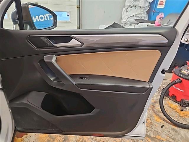 2022 Volkswagen Tiguan Comfortline R-Line Black Edition (Stk: 133899) in Lower Sackville - Image 10 of 12